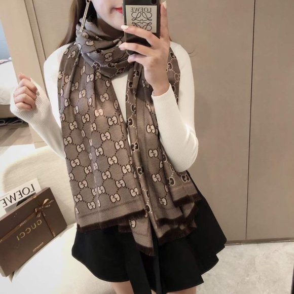 💎✨AUTHENTIC✨💎Gucci scarf - Picture 4 of 7